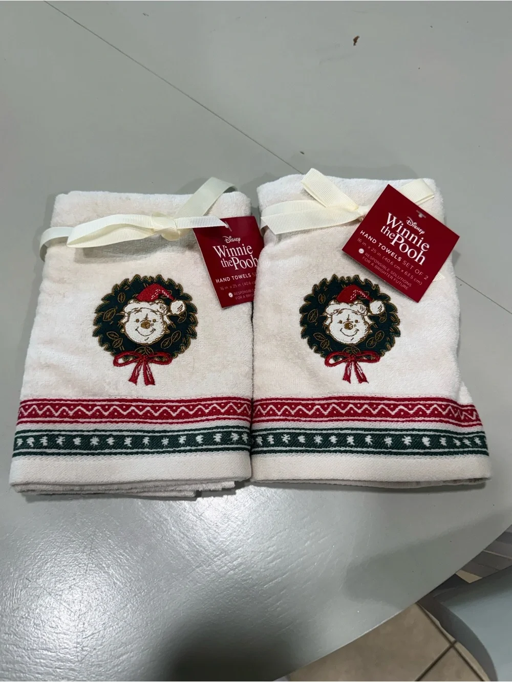 Winnie the Pooh Holiday Hand Towels